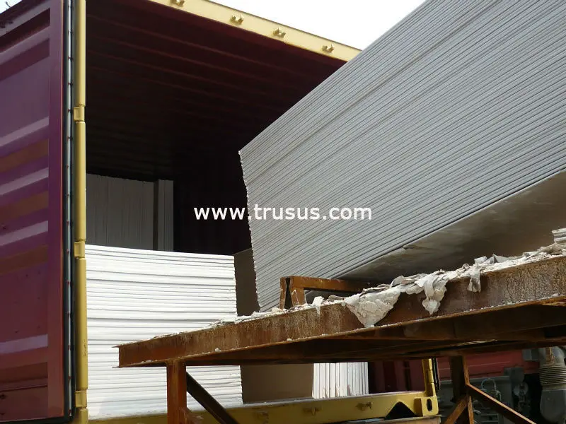 Company Raw Material Fire Proof Anti Moisture Gypsum Board Ceiling