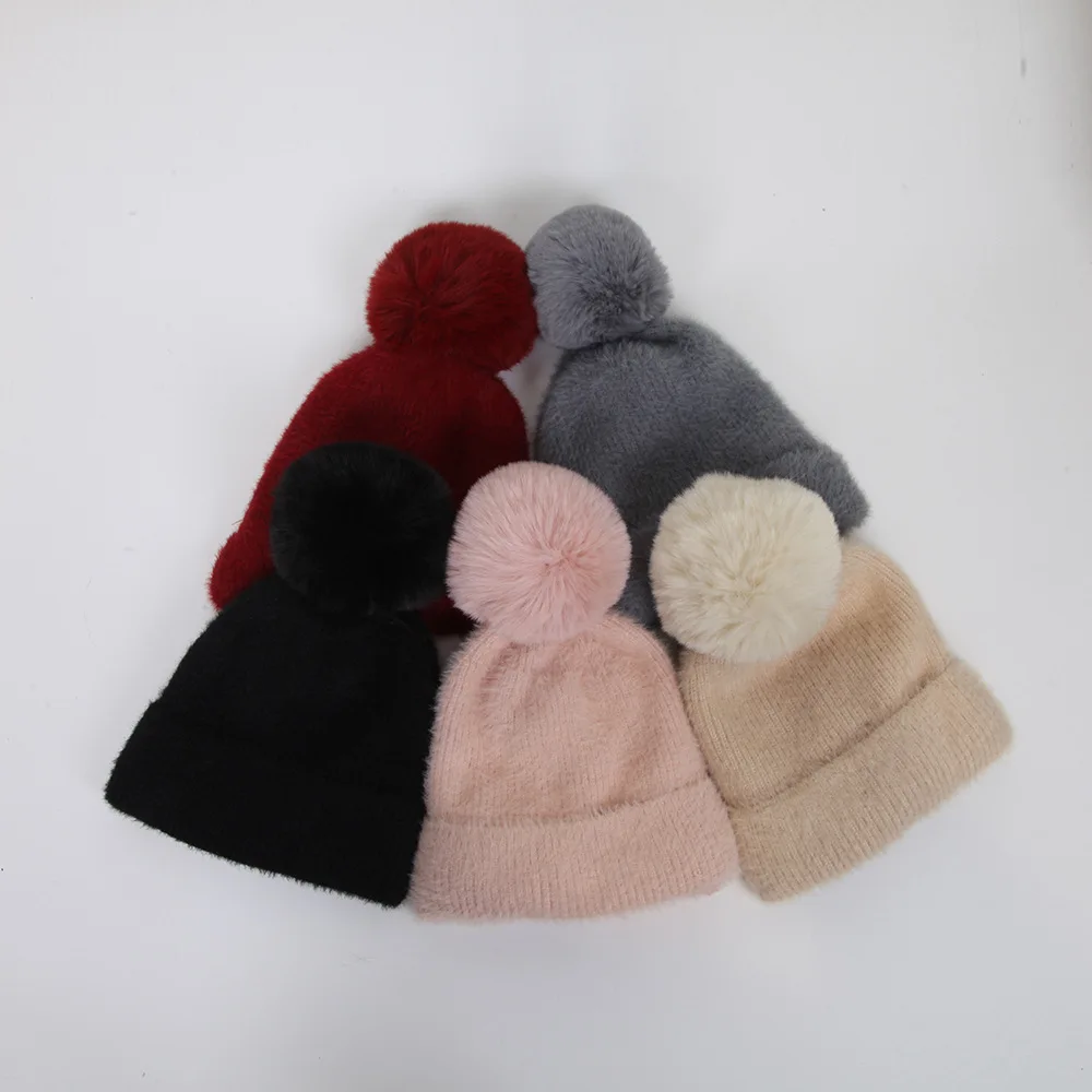 Outdoor Faux Fur Pompom Beanie Hat with Lining Winter With Custom Logo Solid Color Warm Knitted Skull Caps Beanies