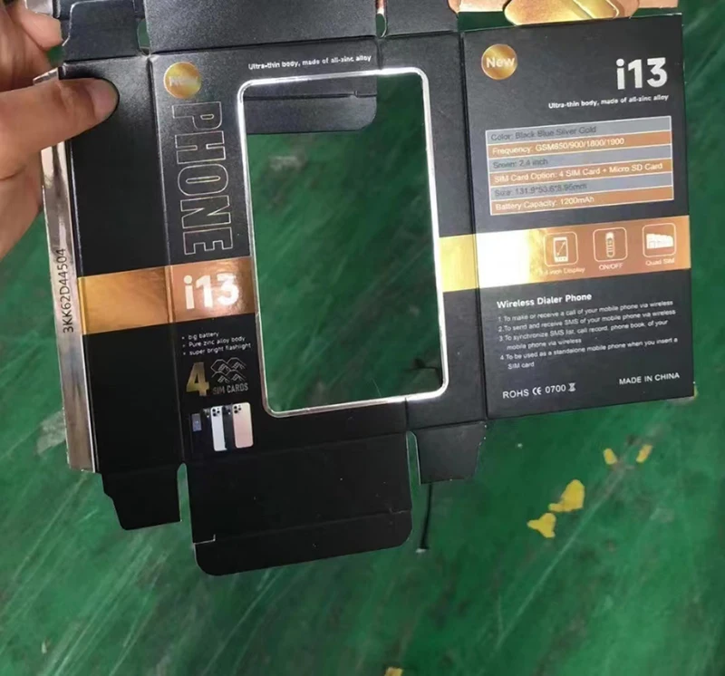 High Quality 2.4 Inch Quad Sim card 4 sim card Ultra Thin Metal Frame Mobile Phone Feature Phone