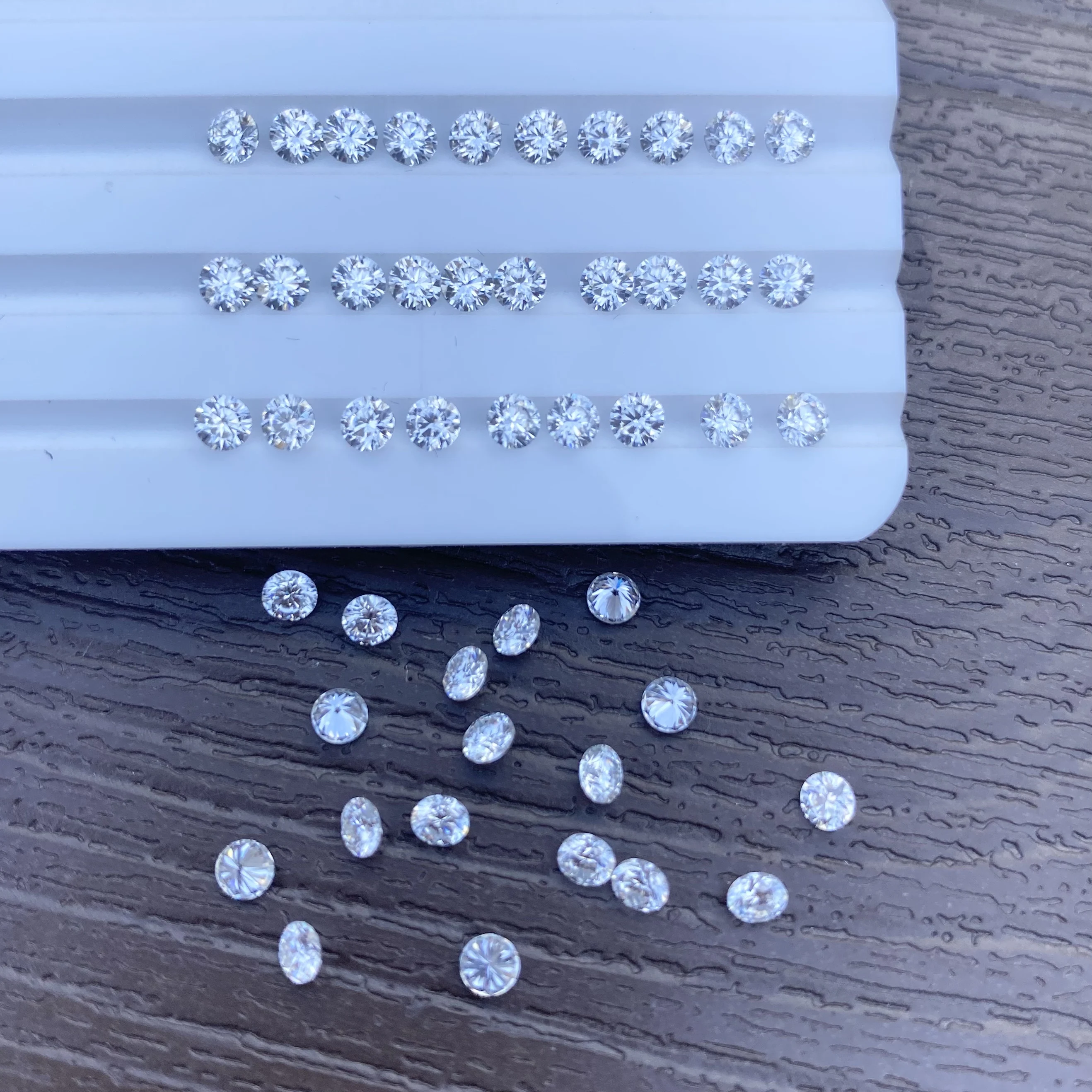 Round 0.8mm - 3.5mm Factory Wholesale Price Jewelry Synthetic Loose Gemstone White D Color Vvs Moissanite Diamond