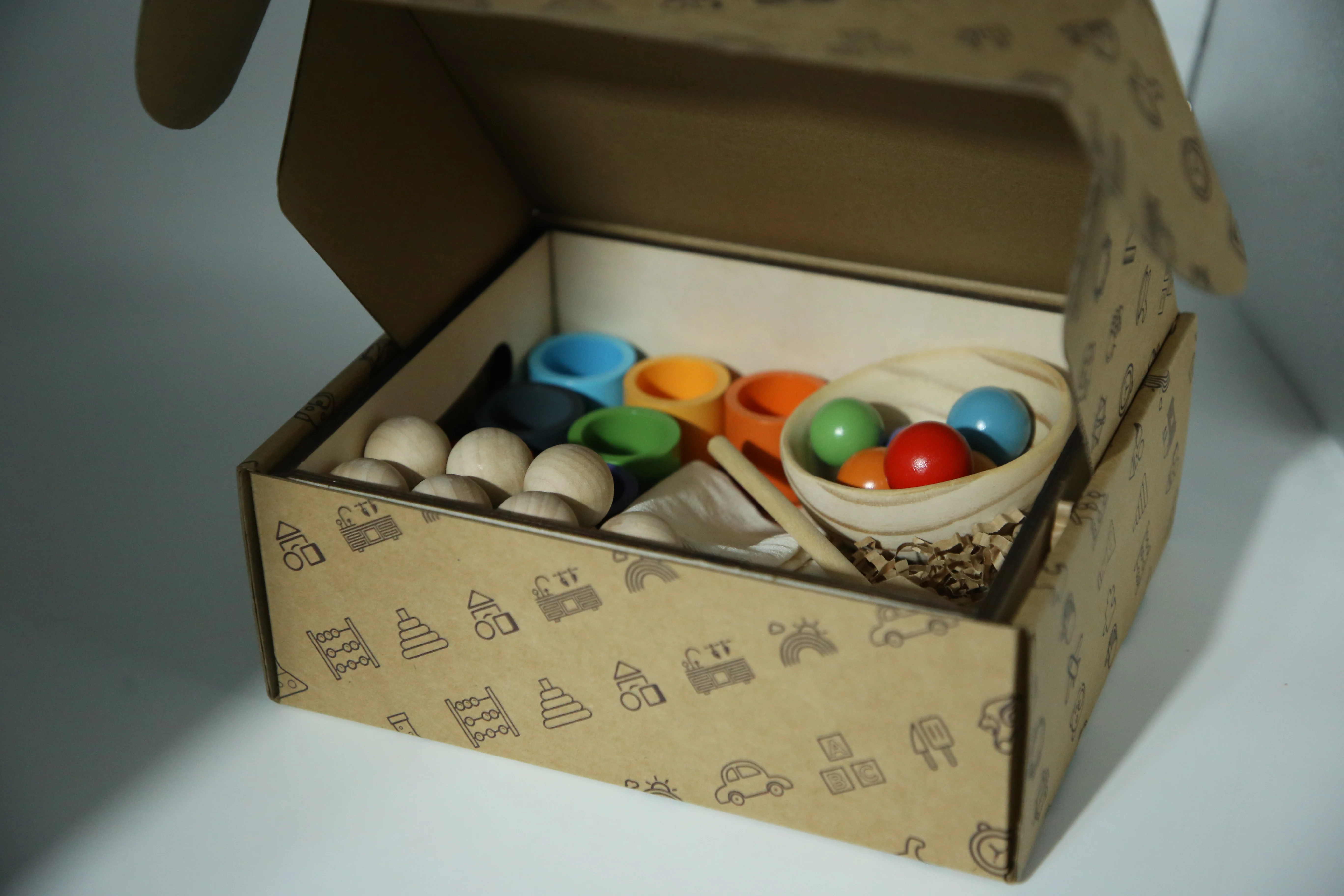 Interactive Baby And Toddler Toy Balls In Cups Montessori Toy with wood tray Wooden Sorter Game Educational toy for kids