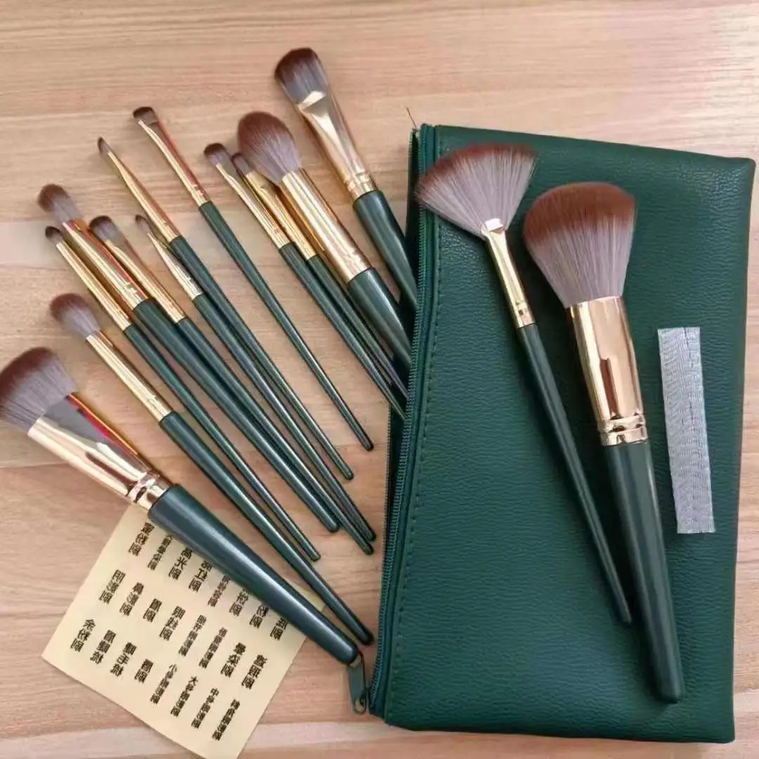 DailyQueen Hot sale 14Pcs Green Premium Synthetic Makeup Set with Professional Foundation Brushes Powder Concealer Eye shadows brushes