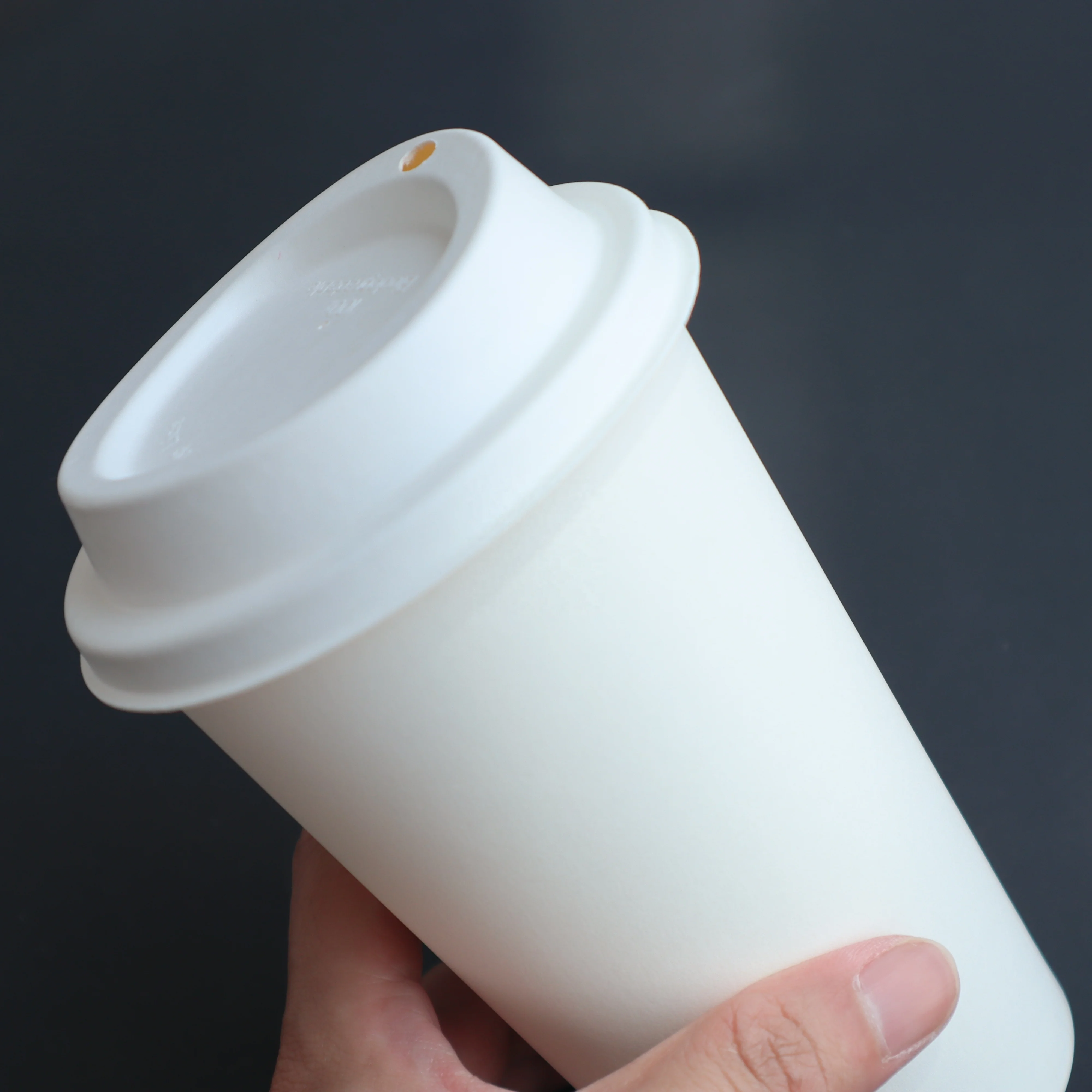 PFAS-FREE sugarcane bagasse 90mm paper eco cup lids for 16oz coffee cup takeaway plastic free
