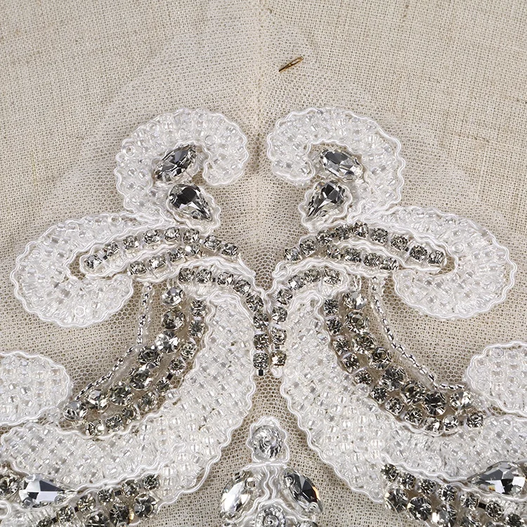 RM372 fashion handmade crystal rhinestone applique for bridal crystal beaded bodice embroidered patches