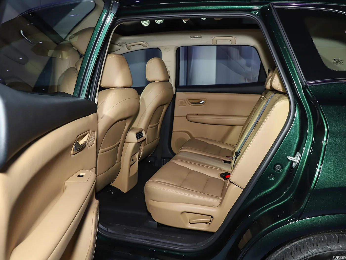 SERES DFSK E5 PLUS hybrid 7 seater large SUV 1.5L engine 165KM electric mileage brand new model 2025 good price