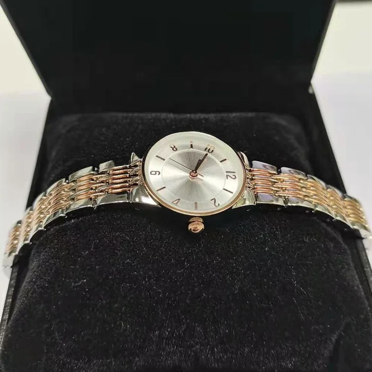 Luxurious Bangle Gift Small Wrist 26mm Shiny Face Metal Binding Strap With Jewelry Buckle Quartz Watch Women