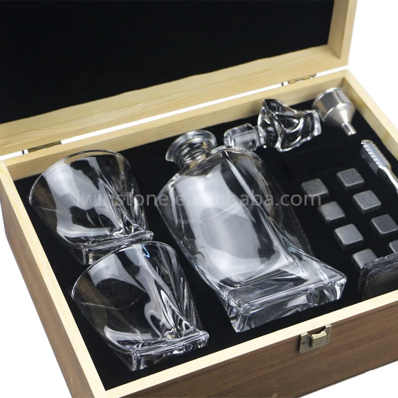 
Globe Whiskey Decanter And Whiskey glasses with holder gift set 