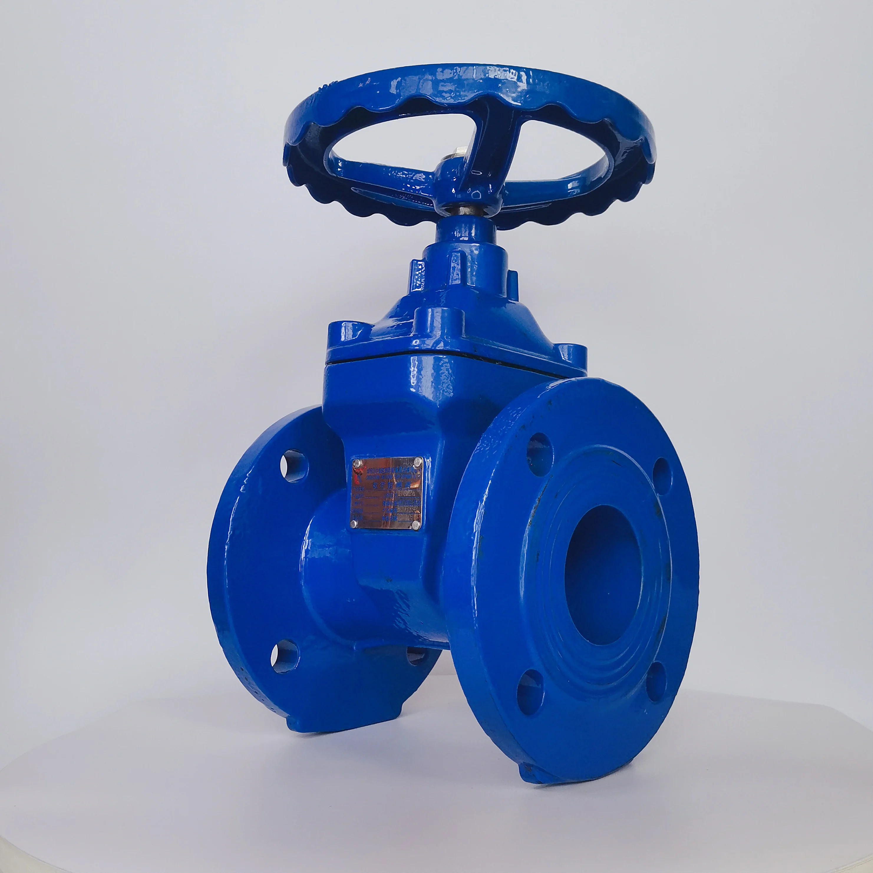The chuanqiong brand gate with flange connection is of high quality and the valve body and stem are part of the valve