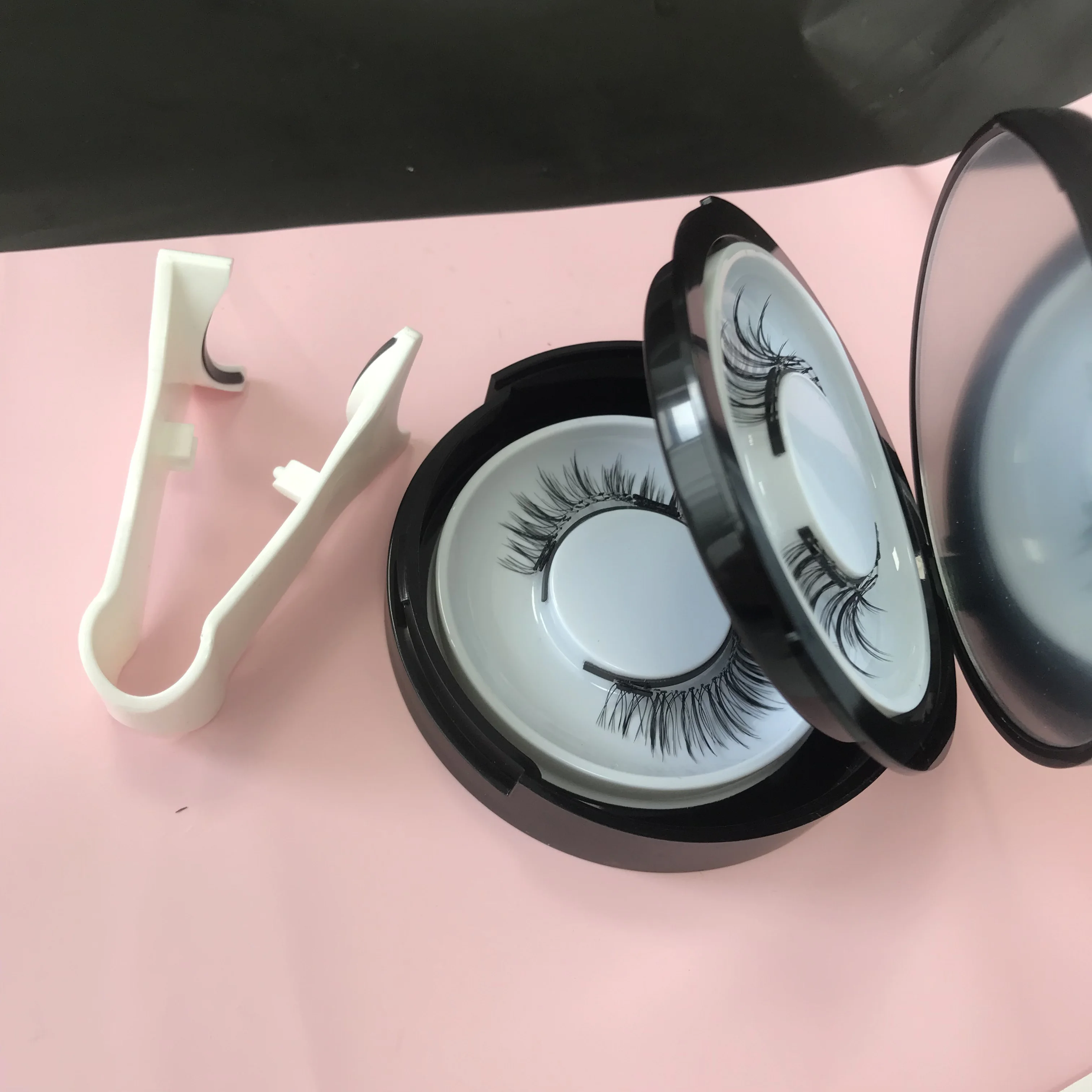 Wholesale natural silk 3d faux mink 5d magnetic lashes applicator soft no glue Quantum 1 2 3 4 magnets Magnetic Eyelashes