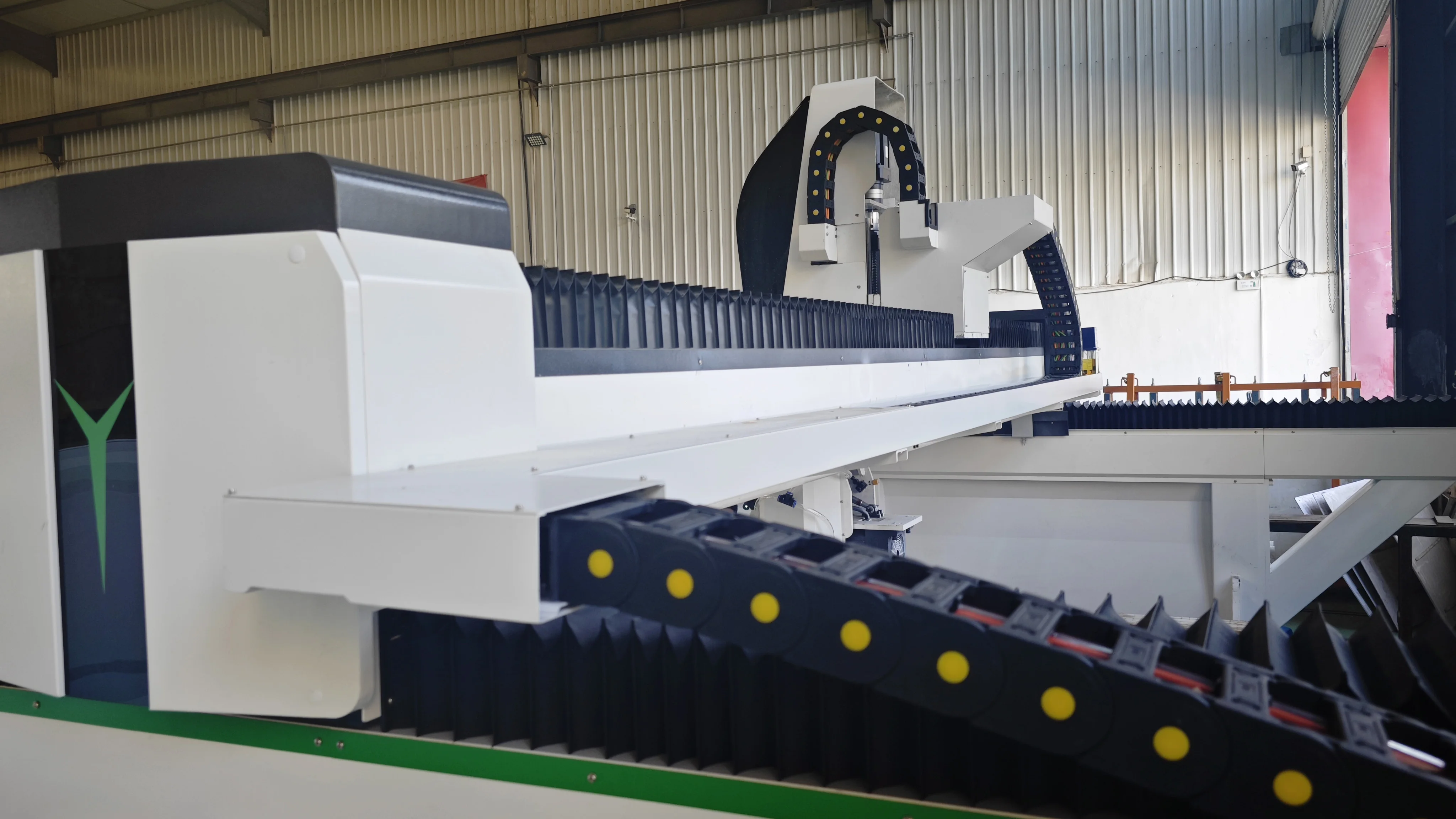 Ganger Cnc 4-осевая мостовая пила для гранитного кварцевого мрамора