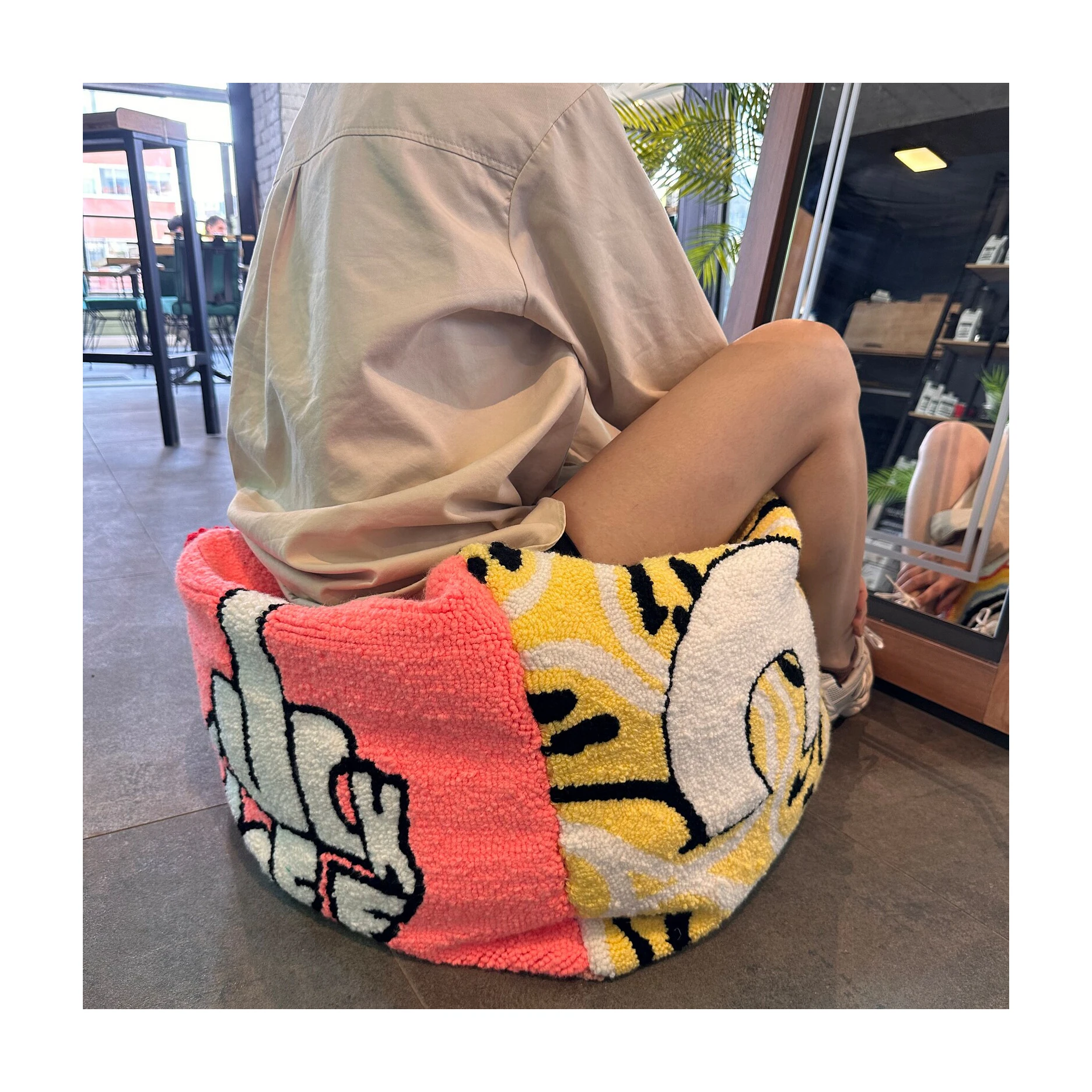 Innovative desig Customized logo Hand Tufted punch needle Floor Seat Cushion Tufted Cushions