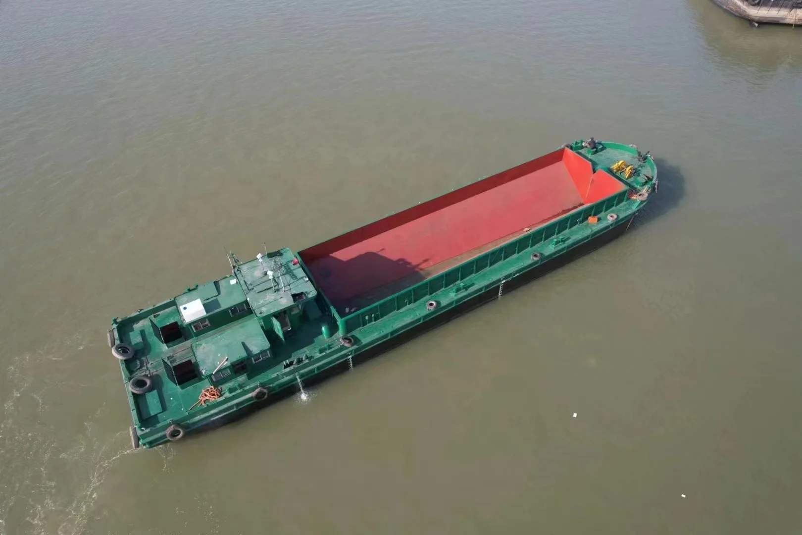 100 ton Split mud barge and 30 ton excavator water work platform for dredging and backfilling