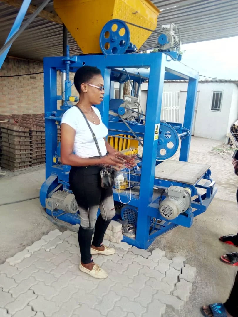 Block Making Machine Semi Automatic Hollow Concrete Cement Brick Make Lowest Price QT4-24 Full Production Line in Kenya