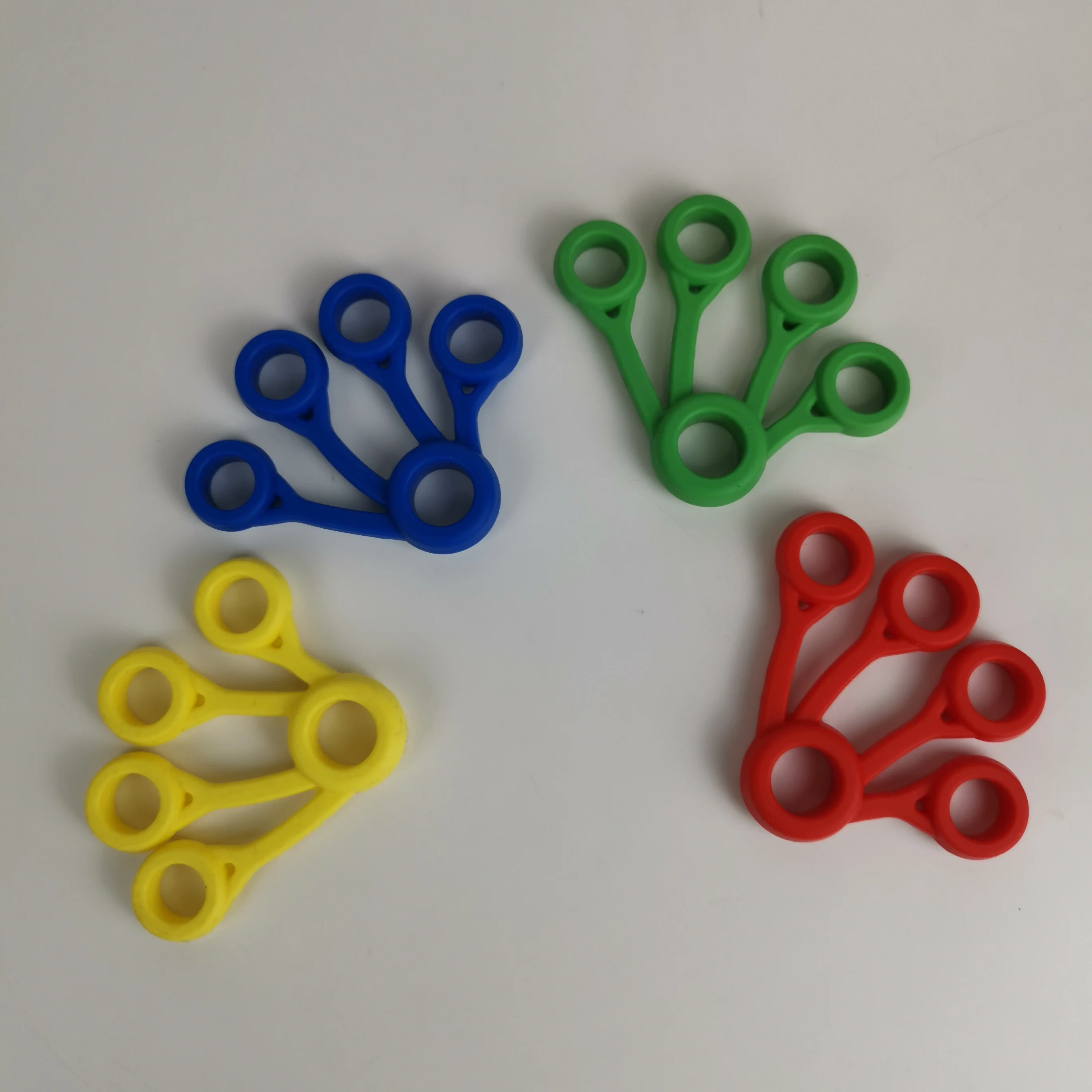 Silicone Grip Device Finger Exercise Stretcher Durable Piano Playing and Climbing, Set of 3