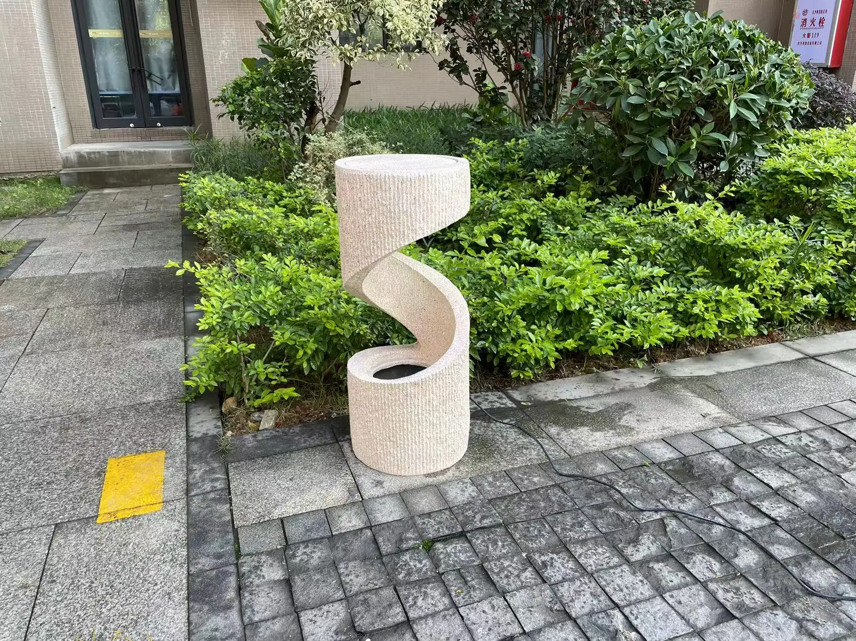 Decorative Tiered Outdoor Water Fountain with LED Light, Curved Waterfall Fountain, Patio Water Fountain Garden Waterfall