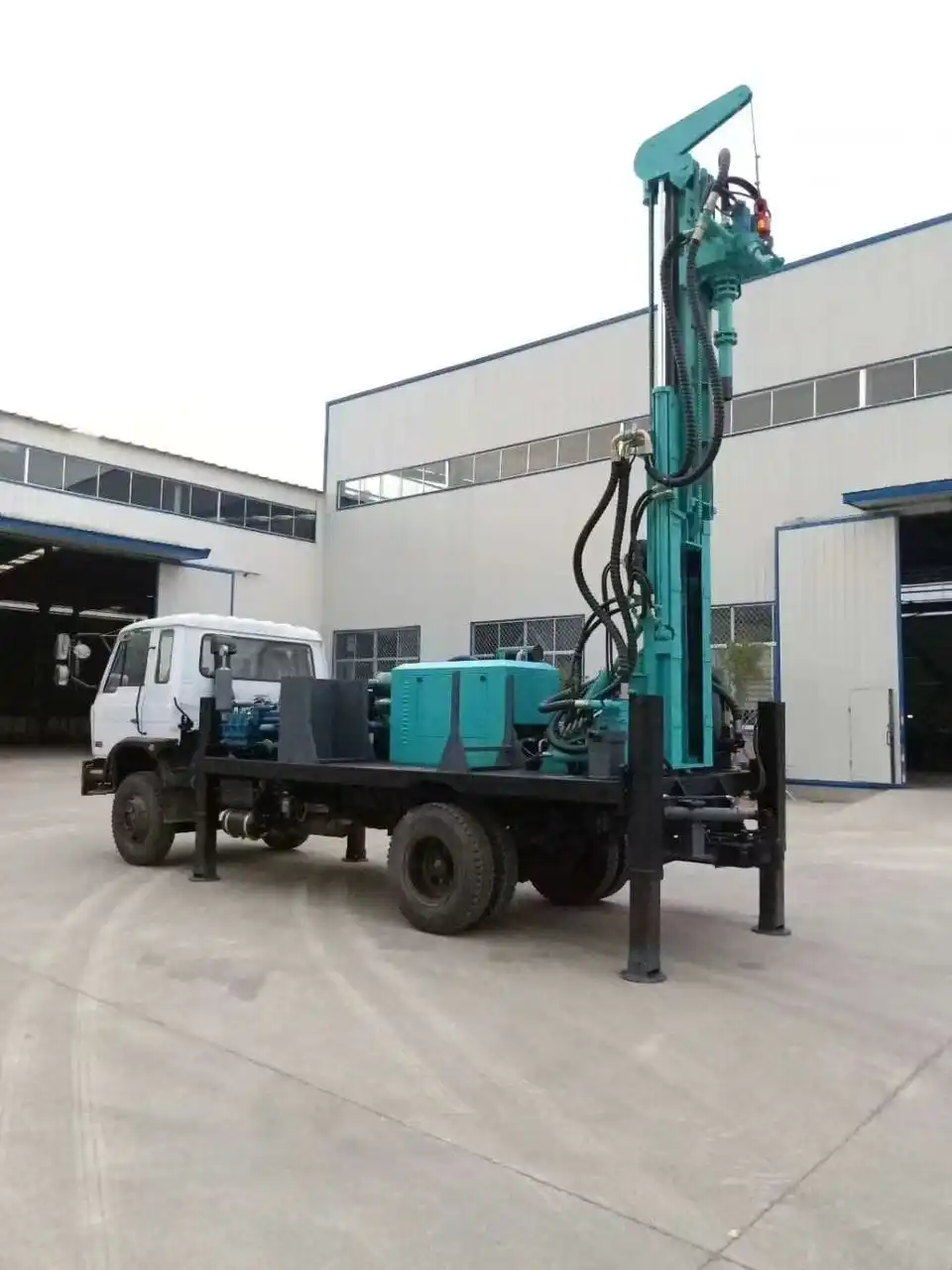 Truck Mounted Portable Borehole Mini Small Coring Core Deep Water Well Drill Drilling Rig with Air Compressor