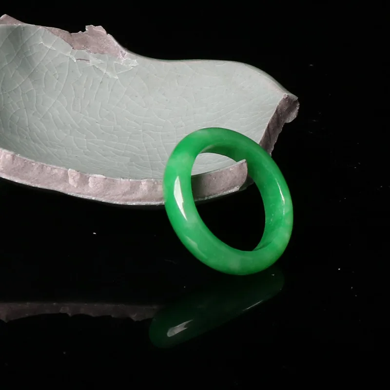Wholesale Jadeite Ring Vintage Dry Green Small Circle Jade Ring Jewelry Round Natural Stone Jade Ring Hand Carved Crafts Gifts