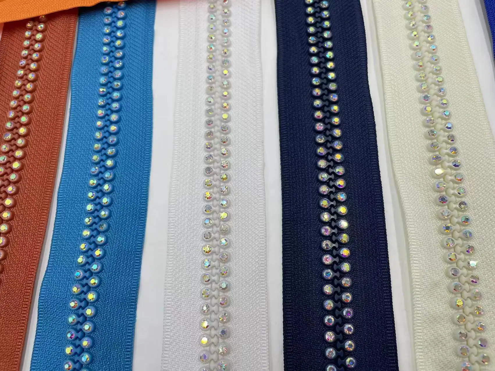 High Quality 3#5#10# Rhinestones Zipper Fashion Open-End Colorful Diamond Plastic Resin Zipper
