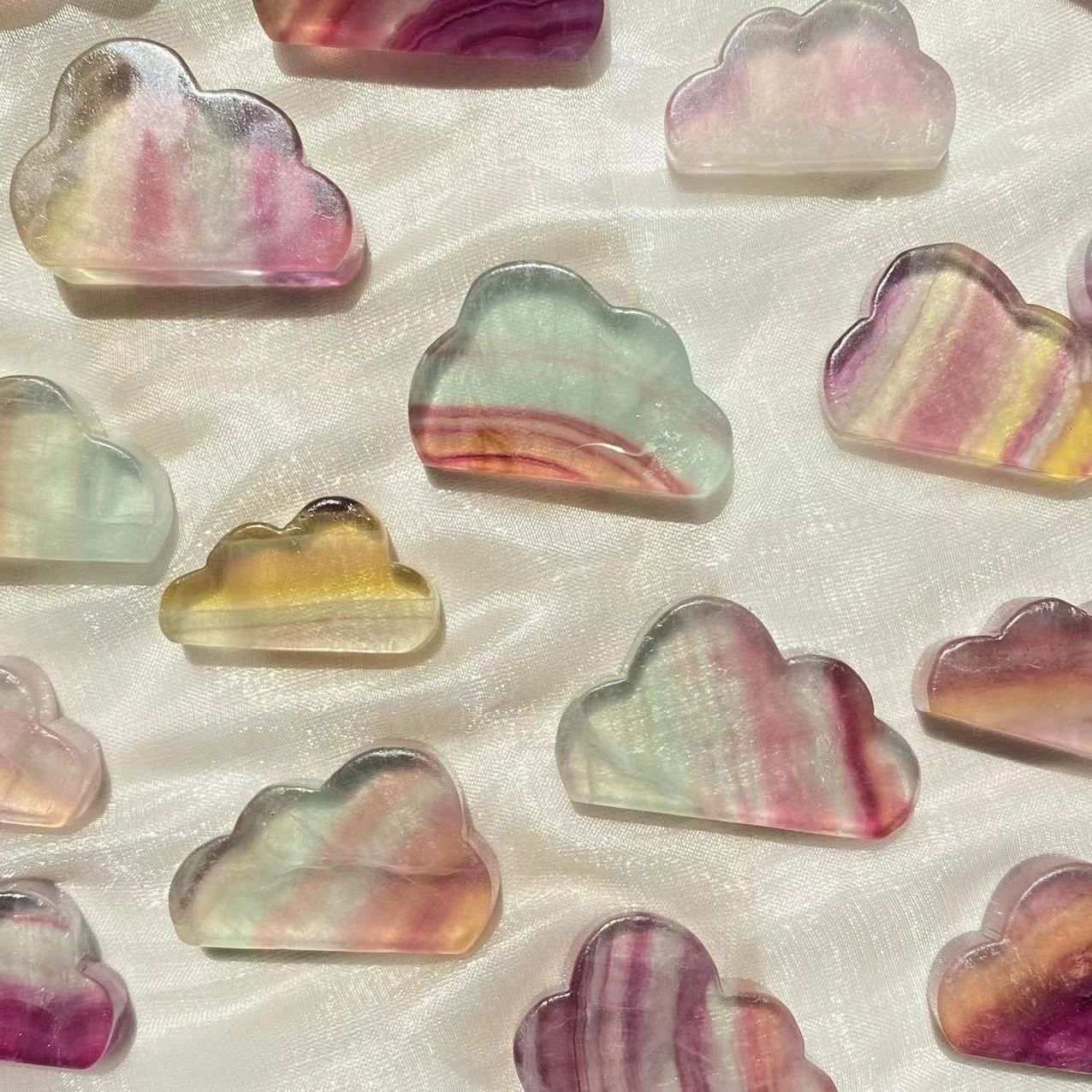 Wholesale Price Natural Candy Rainbow Fluorite Cloud Crystal Carving Crafts Lovely Home Decor Holiday Gifts