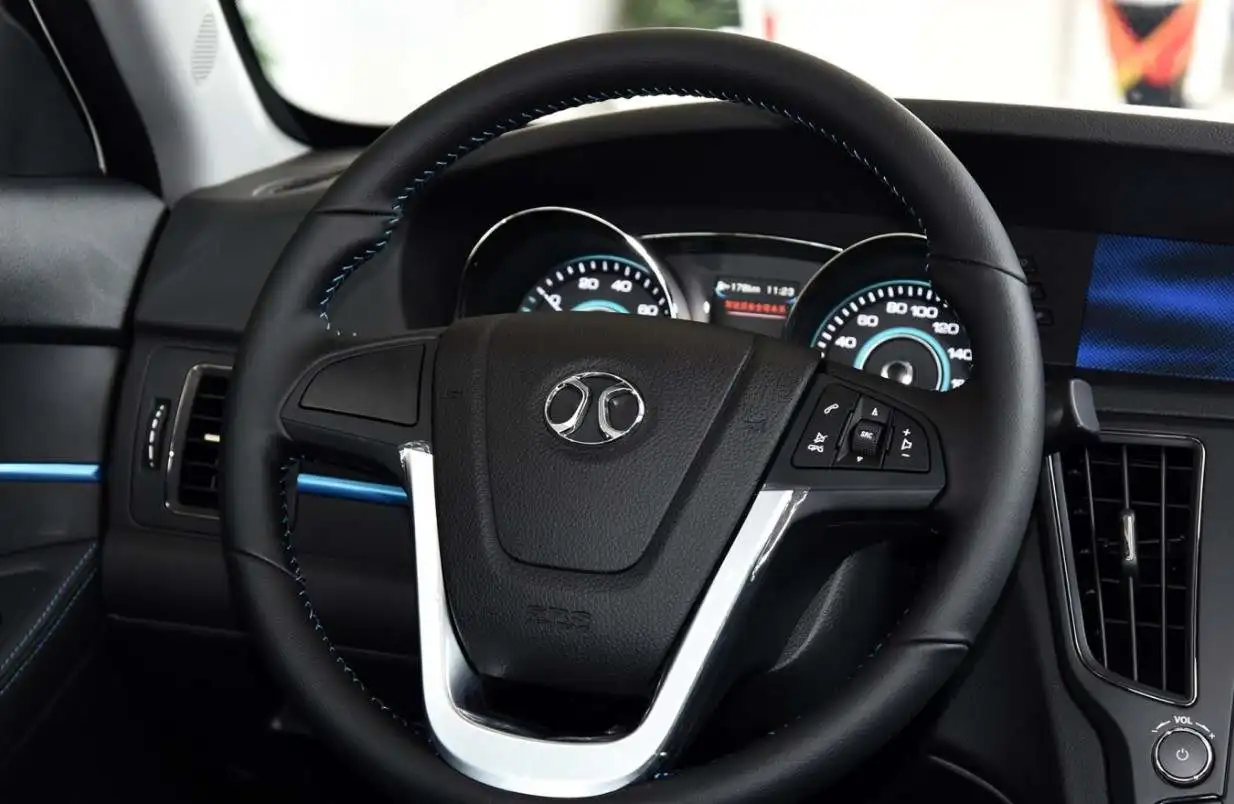 Beiqi Beijing  BAIC Gasoline Vehicles 4 Wheels adult car Transporter new cars on sale