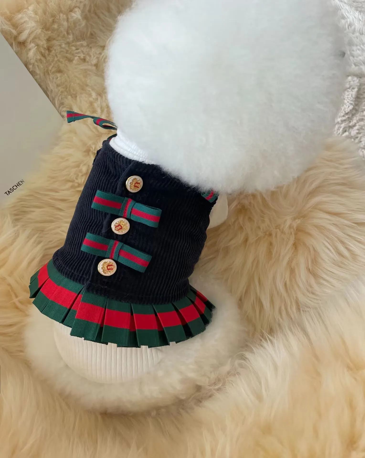 Fashionable  Designer Luxury brand Newest Elegant Design Dog Dress Clothes Knitted Dog Sweater Pet Slip Dress With bow tie Head