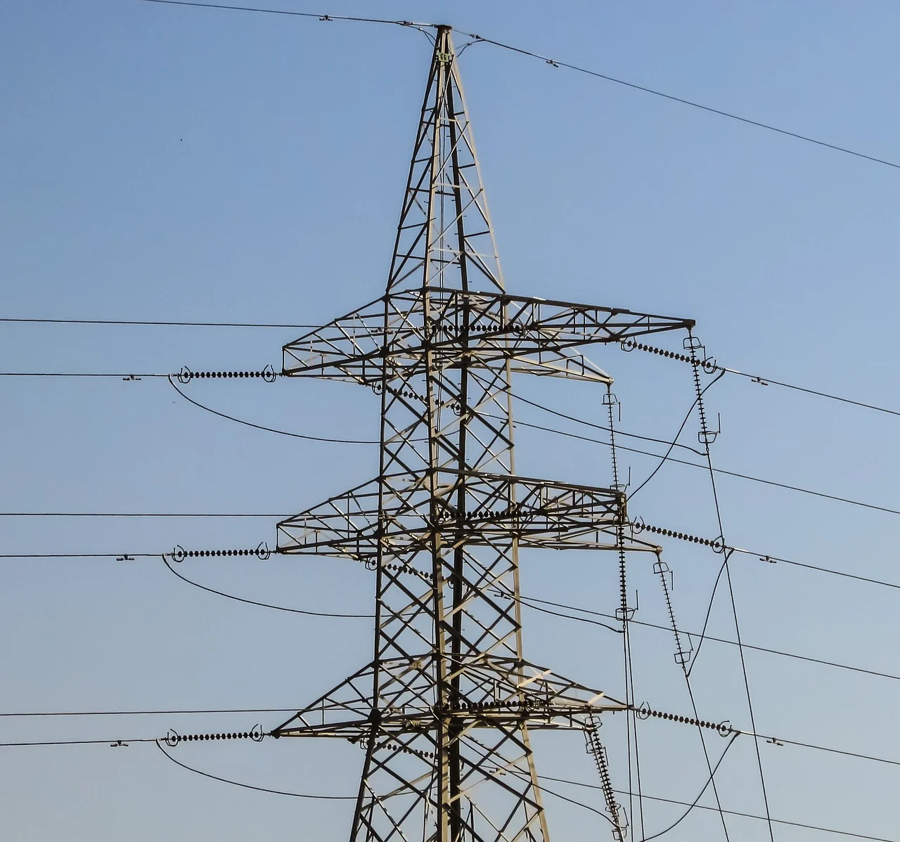 China Telecom Tower Low Price Steel Antenna Mast Lattice GSM Tower & Accessories