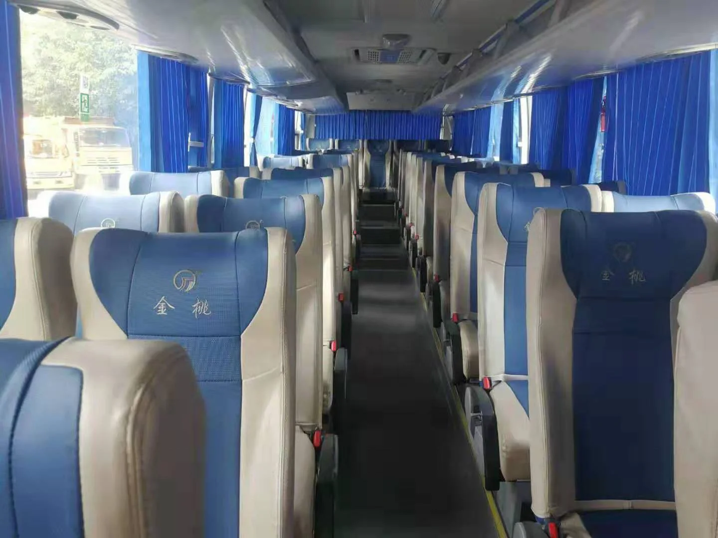  China 2017 Year Yutong ZK6119H5Y Coach Bus 51 Seats Diesel Used