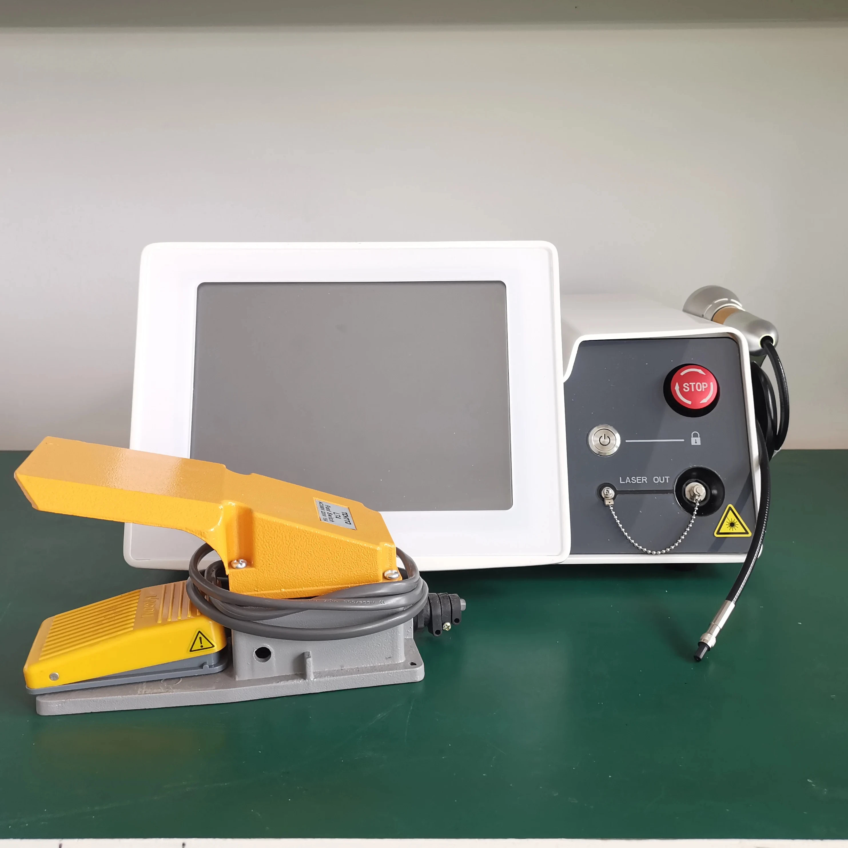 Hospital Use Laser Hemorrhoid Anesthesiologist Doctor Proctoscope 980 1470nm Equipment