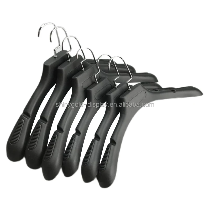 Manufacturer Wholesale Hangers High Quality Men Women Shop Plastic Clothing Hangers Matted Black Cheap Hanger For Clothes