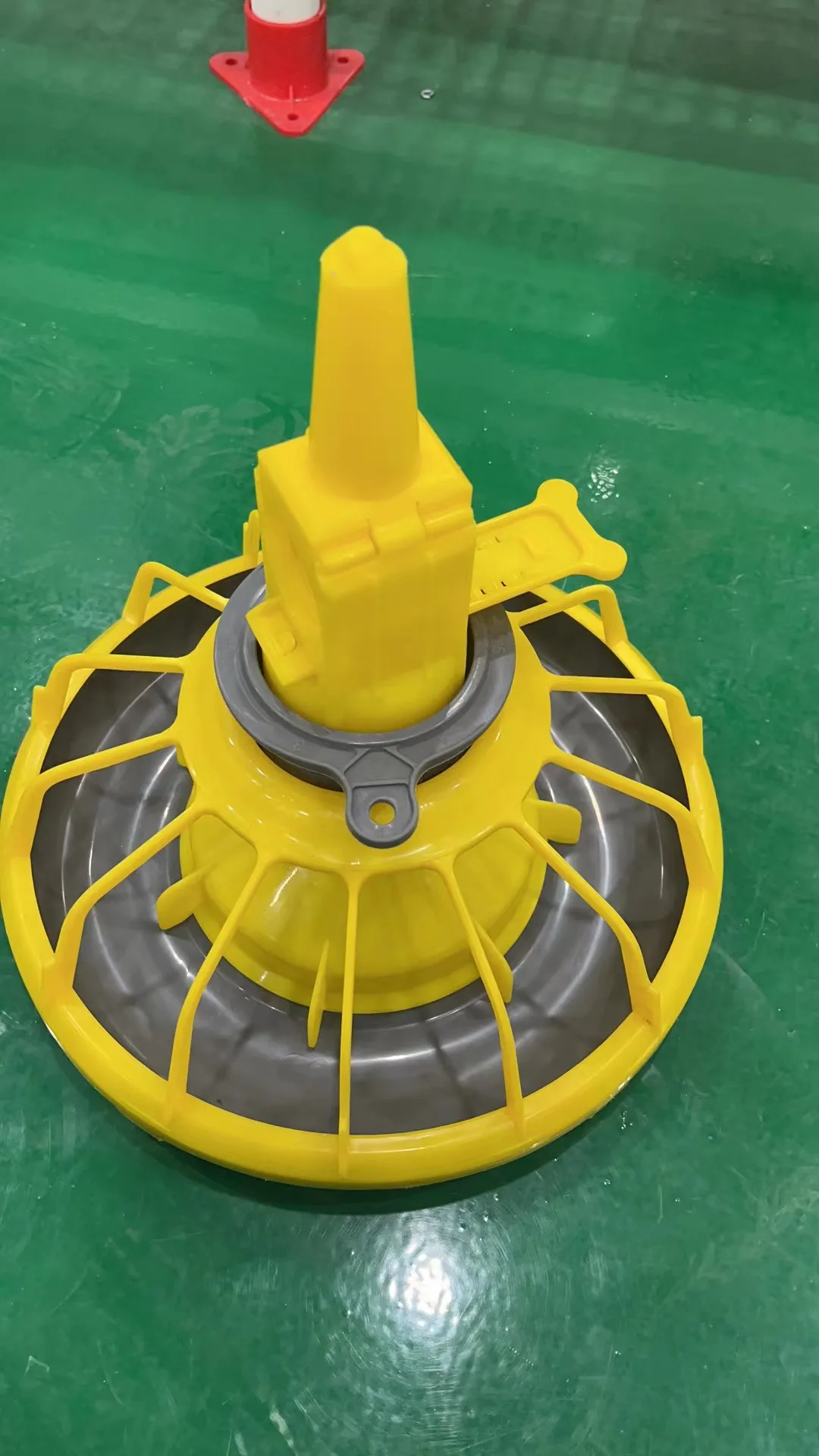 New Complete Automatic Poultry Feeding Equipment Portable Broiler Feed Line System 1-Year Warranty PP Material Motor Feeder Core