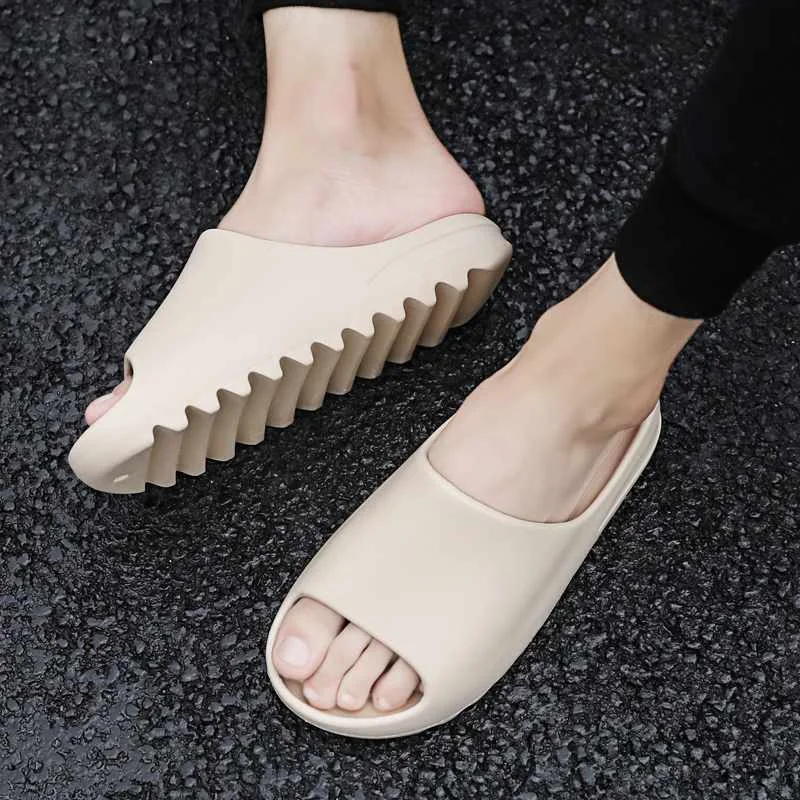 
Летние мужские спортивные шлепанцы; Легкие шлепанцы на платформе; Вьетнамки с открытым носком; Женские сандалии; EVA; Шлепанцы; yeezy; Унисекс 