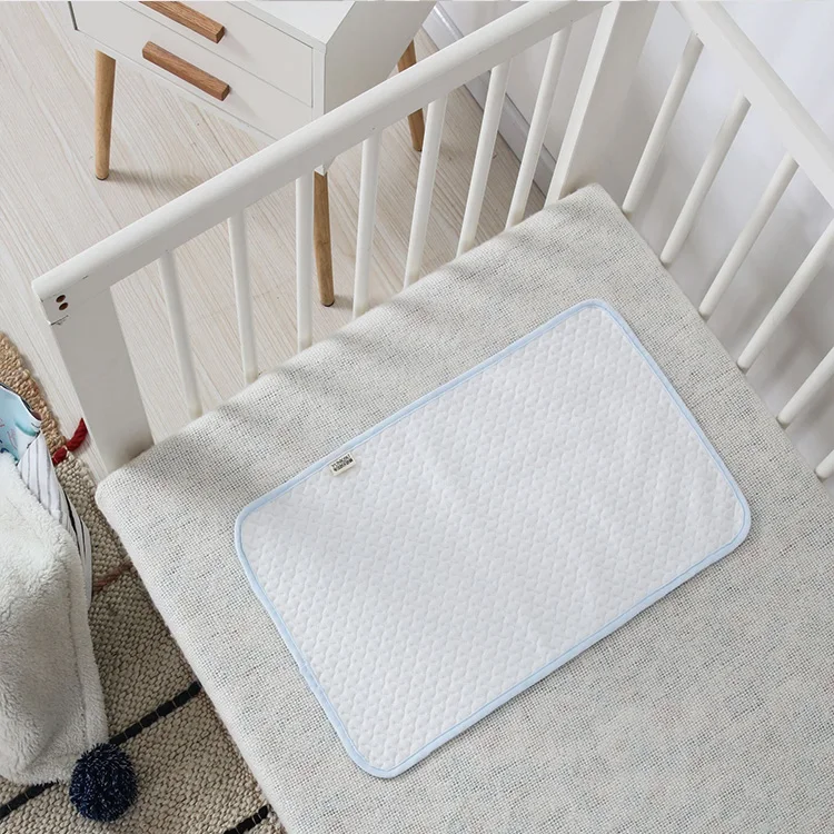 Good selling products waterproof mattress pad folding mattress pads