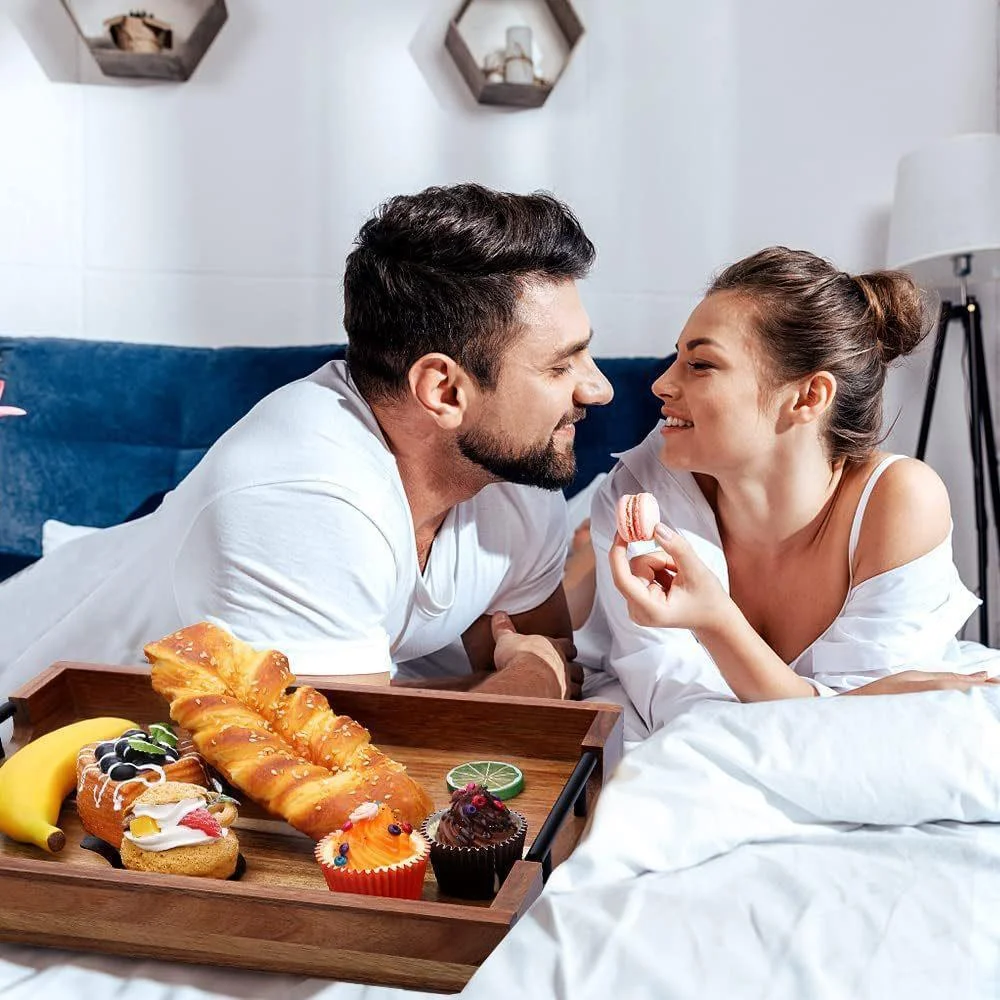 High Quality Wooden Serving Tray With Metal Handle Rectangle Acacia Wood Tray For Home Restaurant Hotel