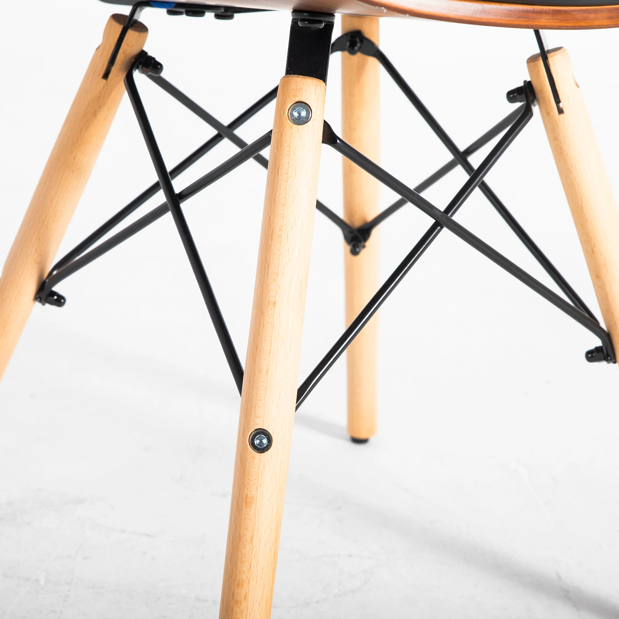 Vintage PU Leather Cover Living Room/Restaurant/Hotel/Coffee Shop Dining Chair