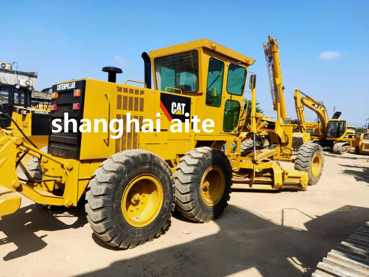 Подержанные автогрейдеры Cater pillar CAT 14H японские подержанные 140G 140H продажа