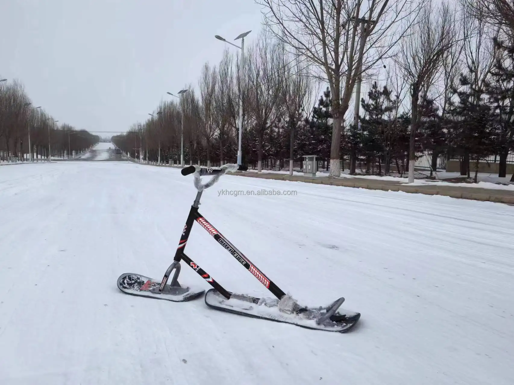 Snow racer adult for trick snowboarding, snow scooter