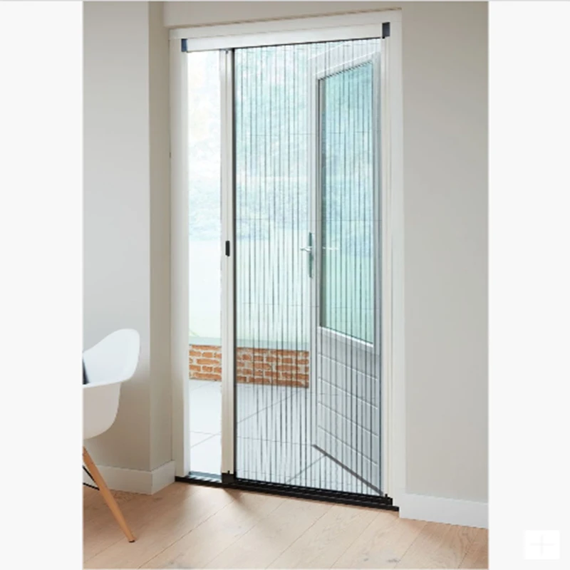
Pleated trackless screen door 