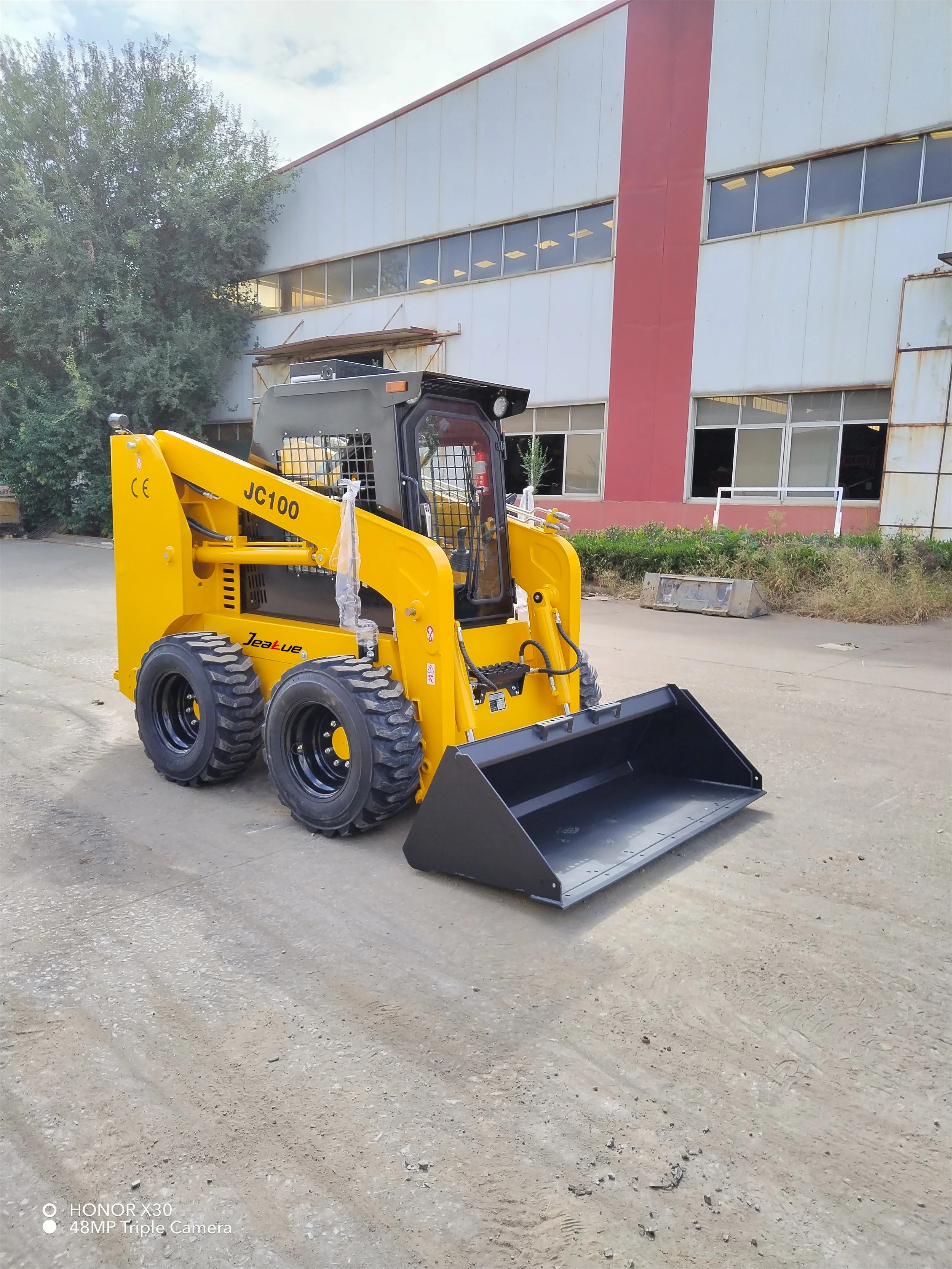 Loading1100kg   Wheels Skid Steer Loader  Construction Machinery Loader