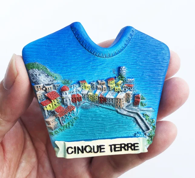 Italy Roma MATERA  S.GIMIGNAND travel souvenir resin painted refrigerator magnet