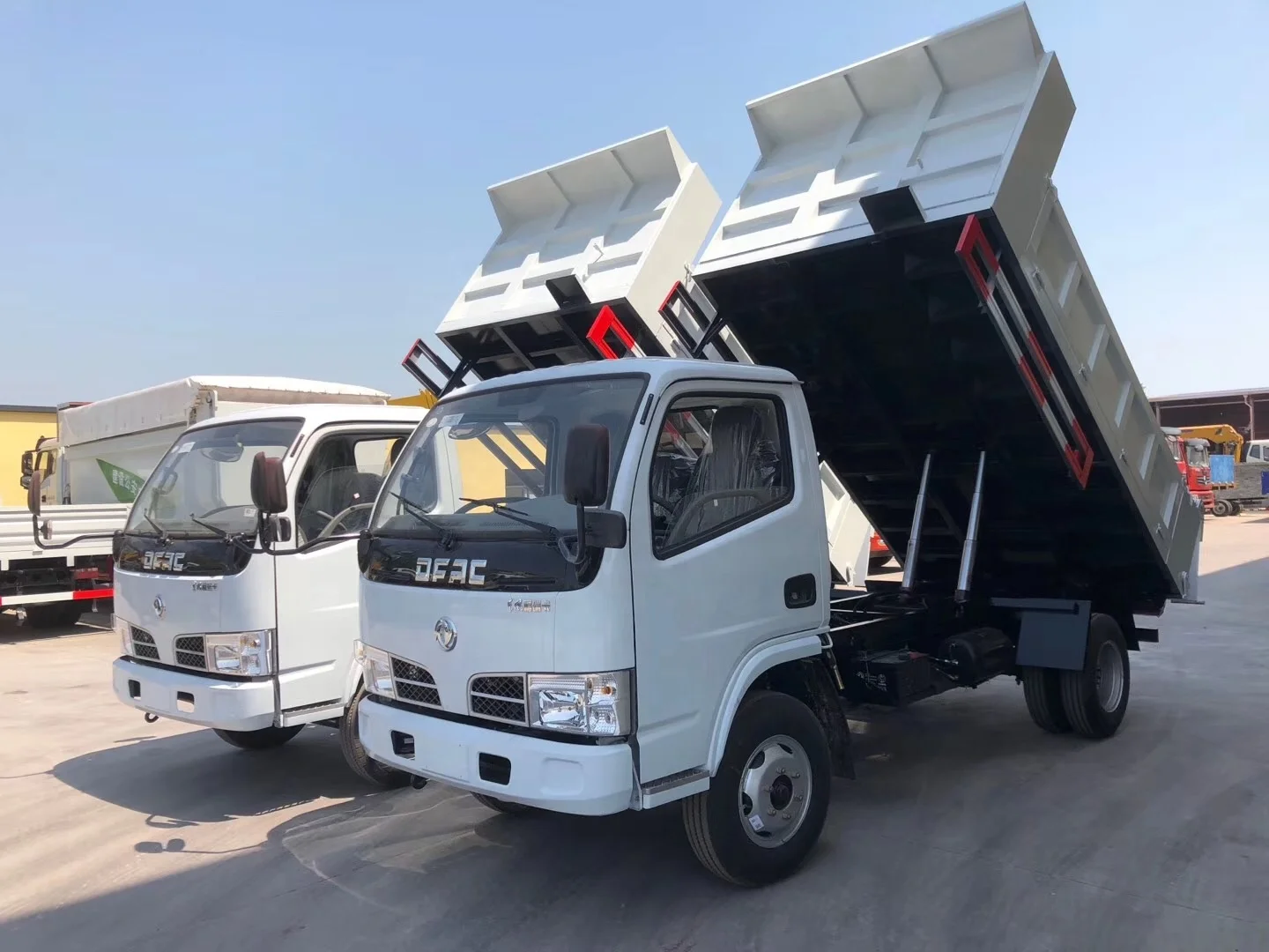 
right hand drive or left hand drive straight lifitng cylinder 4x2 4x4 3 tonne to 4 tonne 5 tonne dumper Truck 