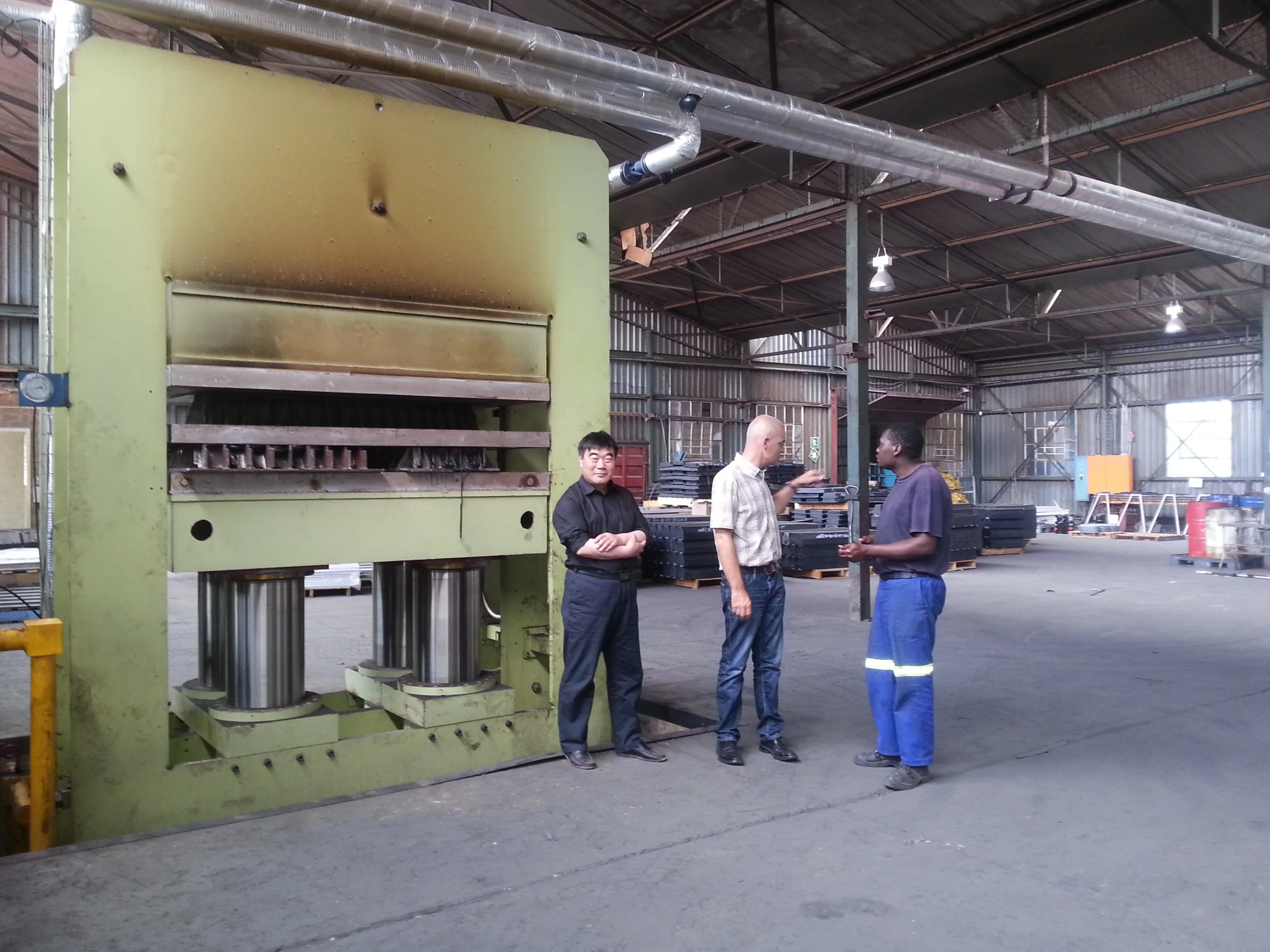 Rubber Mat Vulcanization Machine Hot Vulcanizing Rubber Machine Rubber Vulcanizing Making Machine