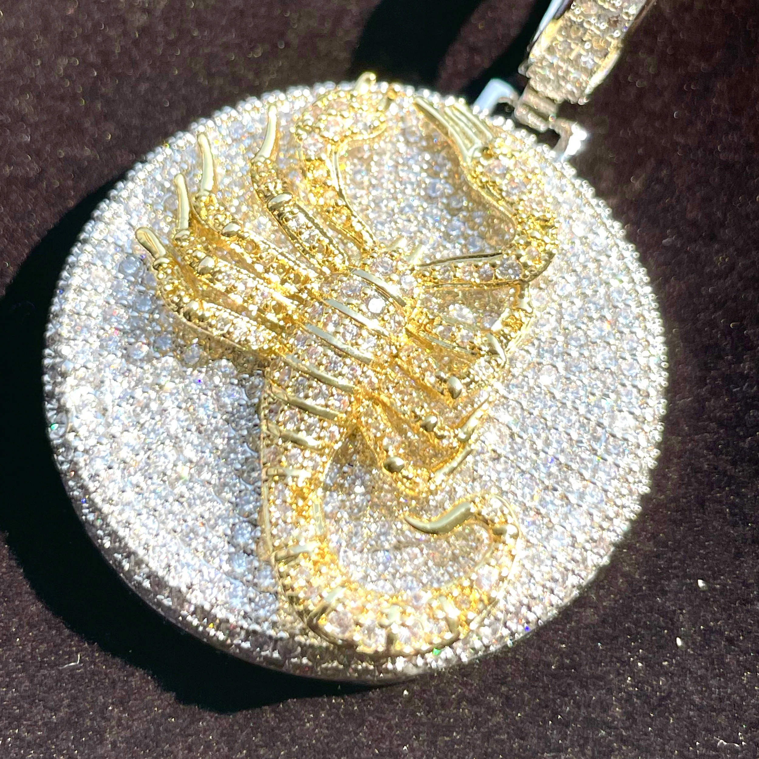 3D full diamond scorpion shaped pendant necklace trendy punk motorcycle wear Cuban necklace