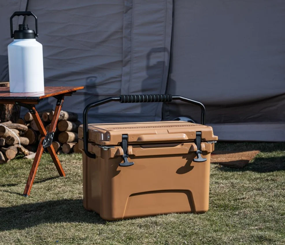 Small size  20 qt cooler 20QT outdoor hard cooler box drink cooler