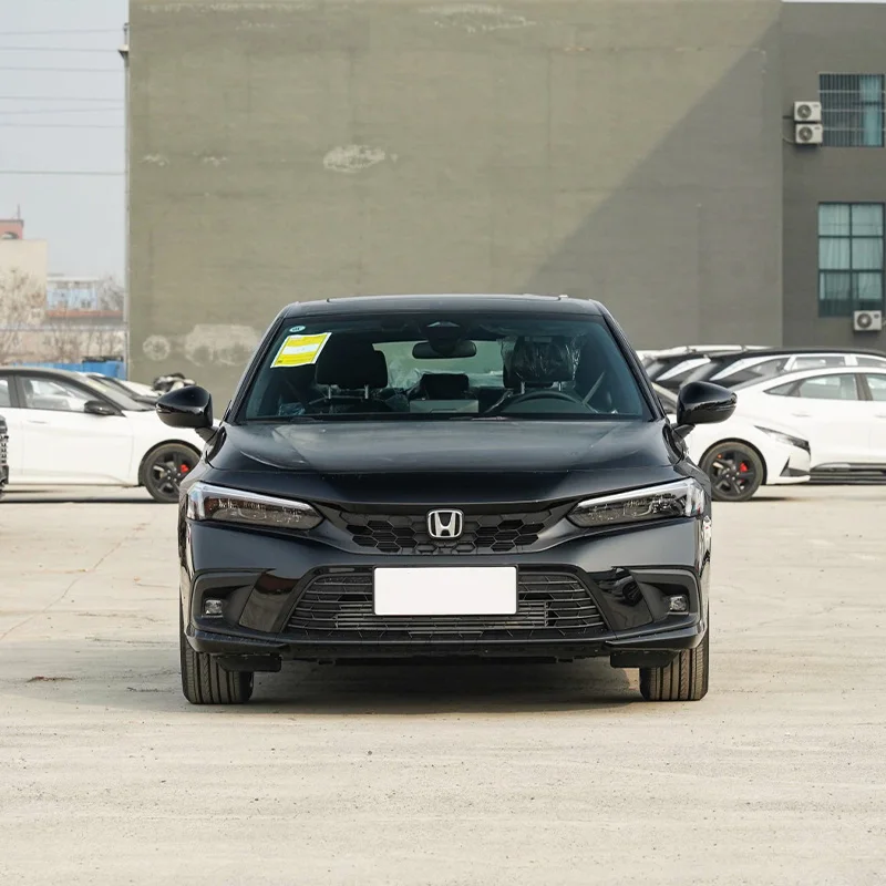 В наличии хэтчбек 1,5 л с турбонаддувом 182 лошадиных сил Honda Civic новый автомобиль