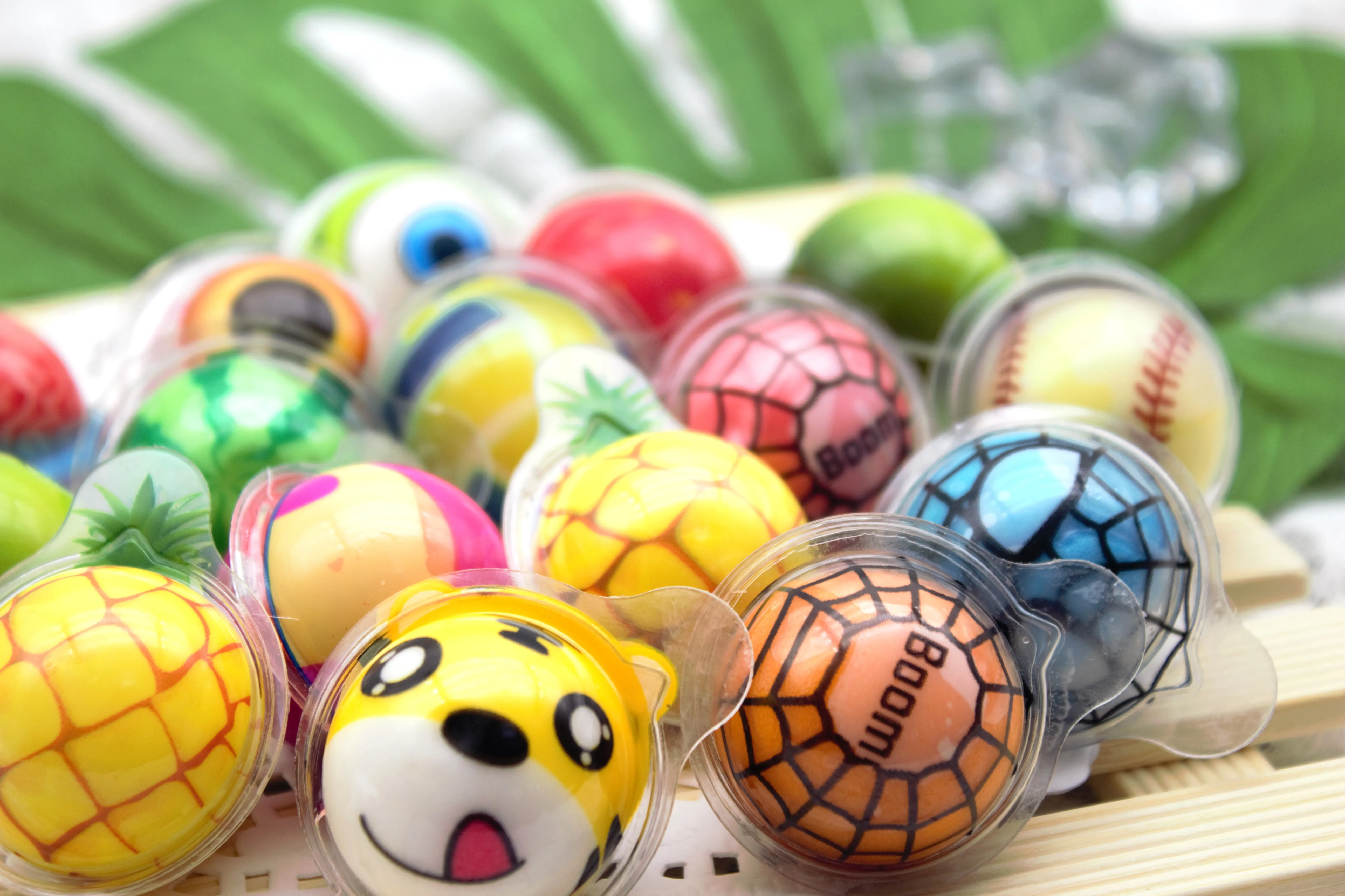 Factory Wholesale Strawberry Flavor jam filled  gummy candy