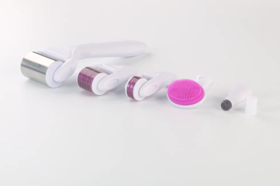 DRS 6-in-1 Micro Needle Derma Roller System Titanium Manufactured Dermaroller for Hair Regrowth and Wrinkle Removal around Eyes