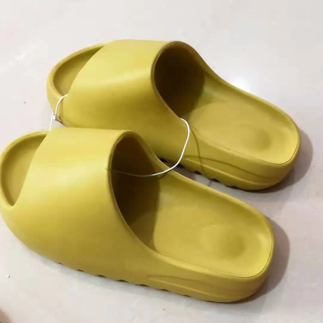 wholesale unisex yeezy slippers new style SpongeBob eva Slides for women