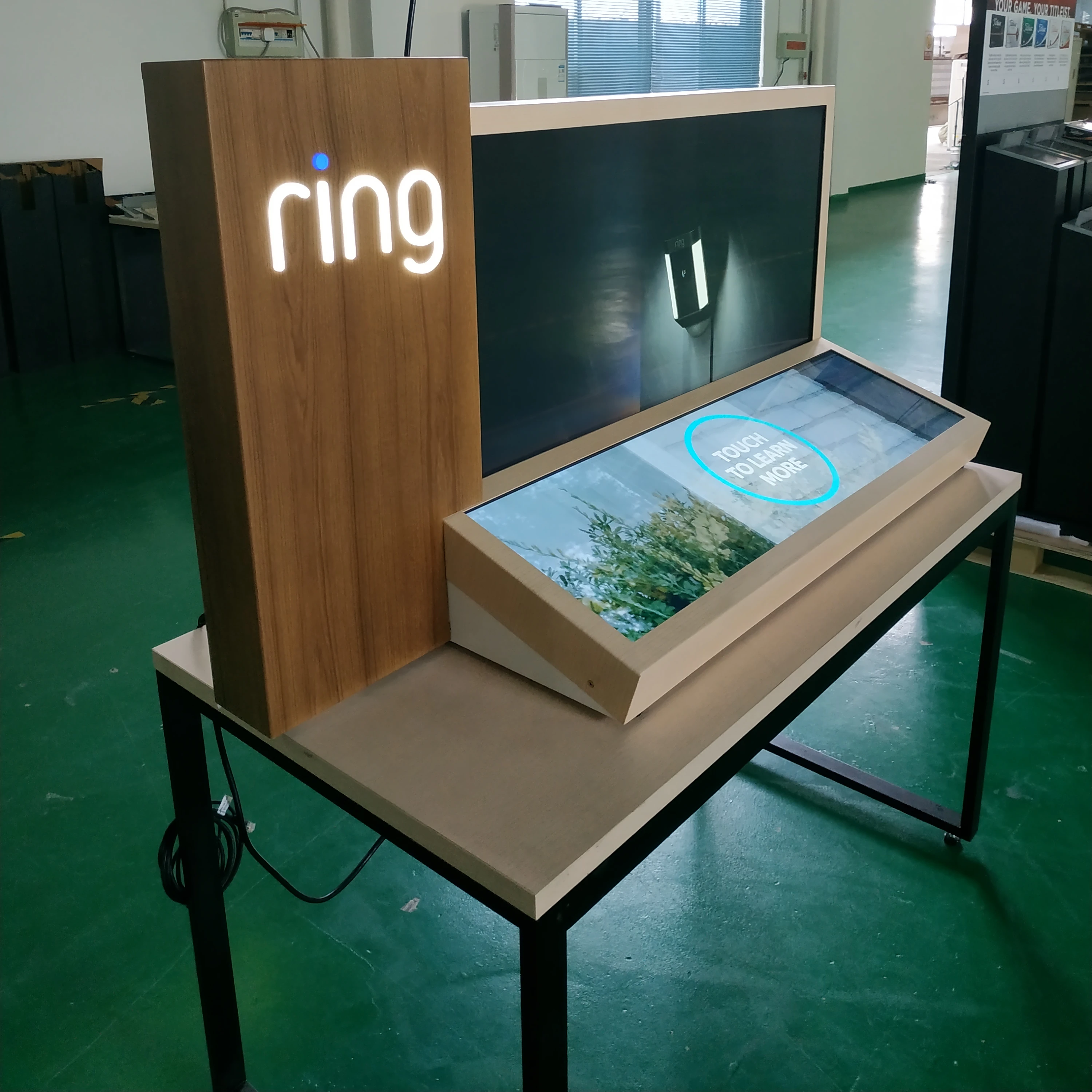 Interactive Display Fixture touch  colour screen advertising screen display for shop showing