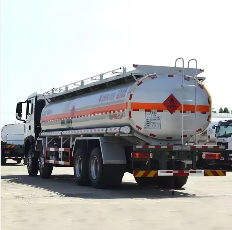 SINOTRUK HOWO Новый 5000L Стальной Топливный бак грузовик дизельный двигатель механическая коробка передач 8x4 привод нового поколения автоцистерна
