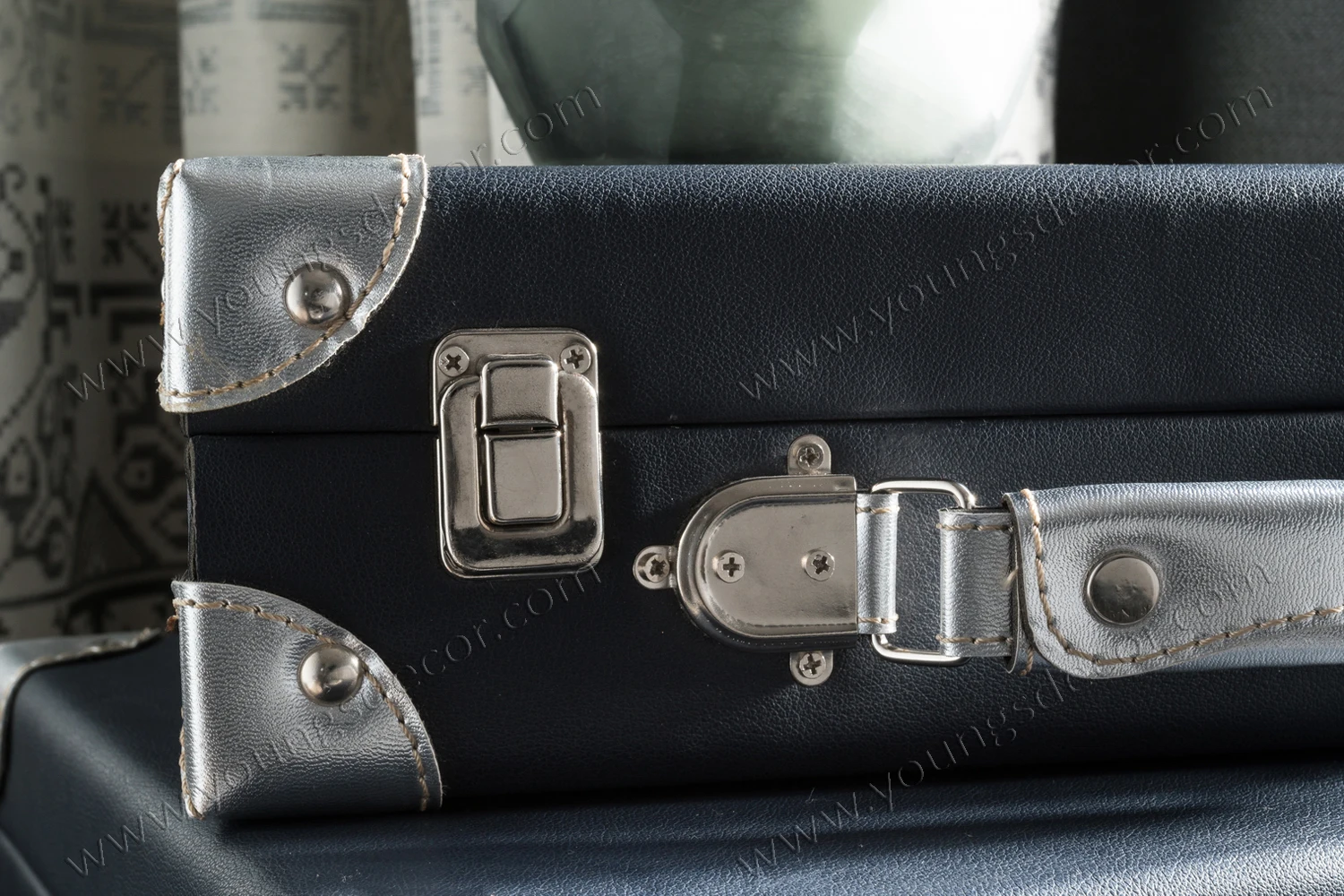 Decorative Wooden Luggage Suitcase Storage Trunk Sets with PU Faux Leather and Pressed Logo Covered